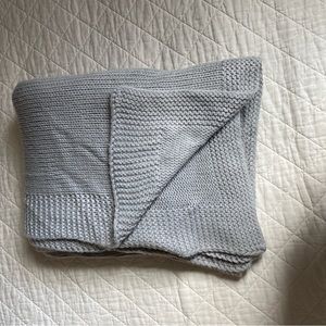 Grey knitted blanket